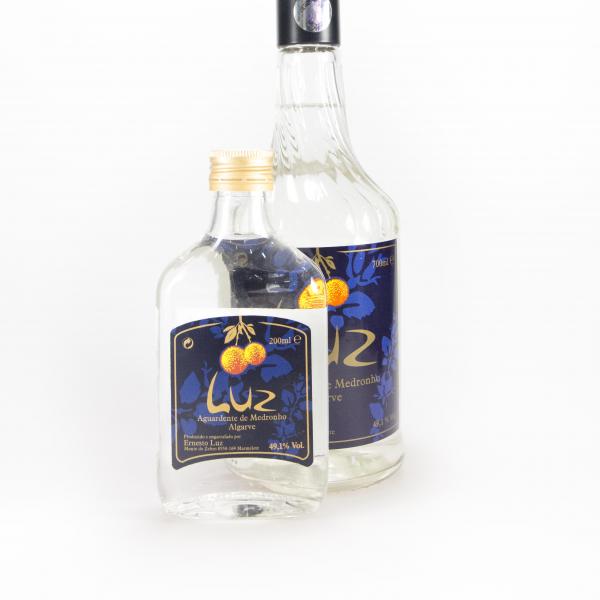 AGUARDENTE DE MEDRONHO